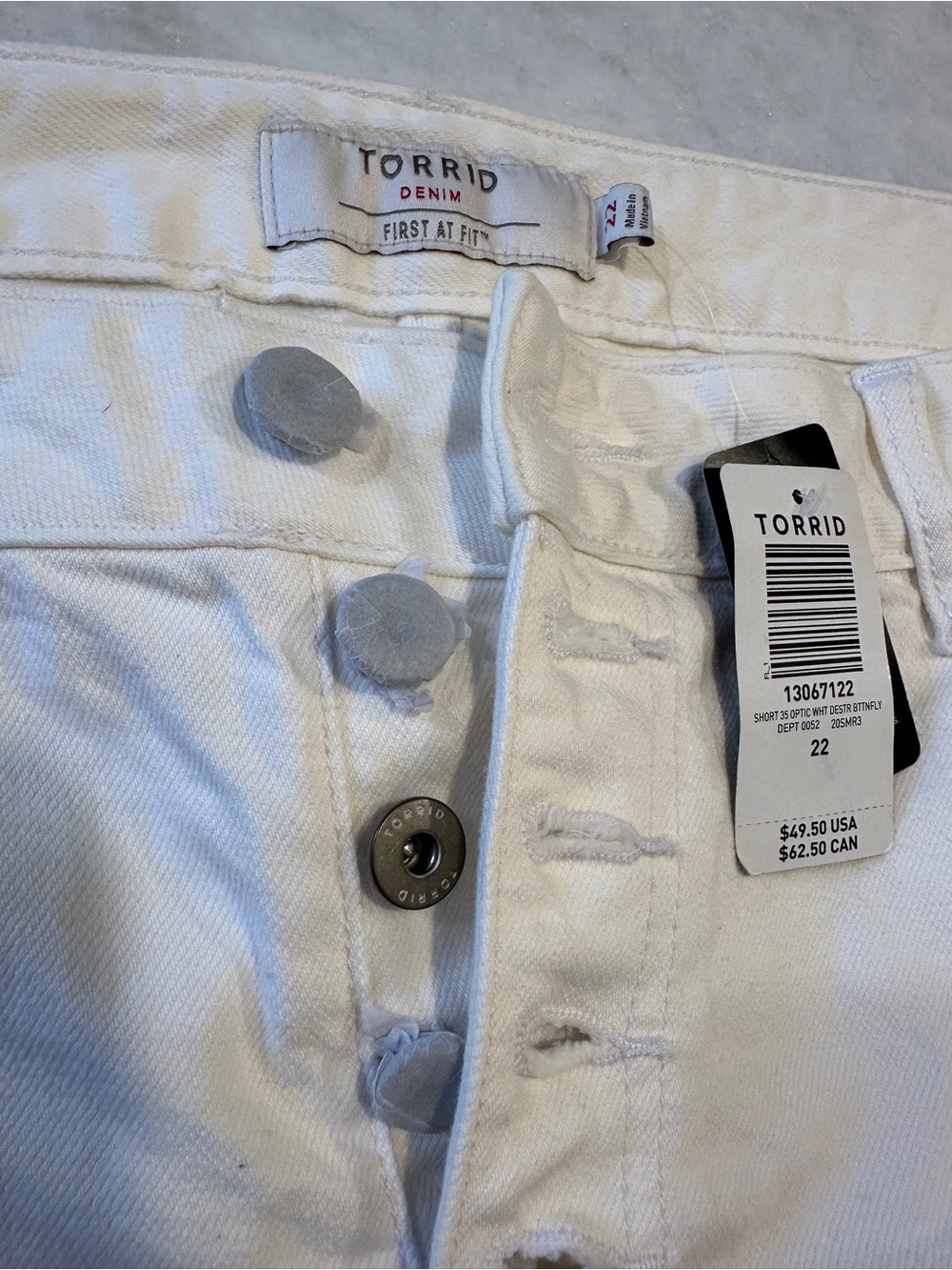 Torrid 22 - White Distressed High-Rise Denim Shorts - Picture 3 of 10
